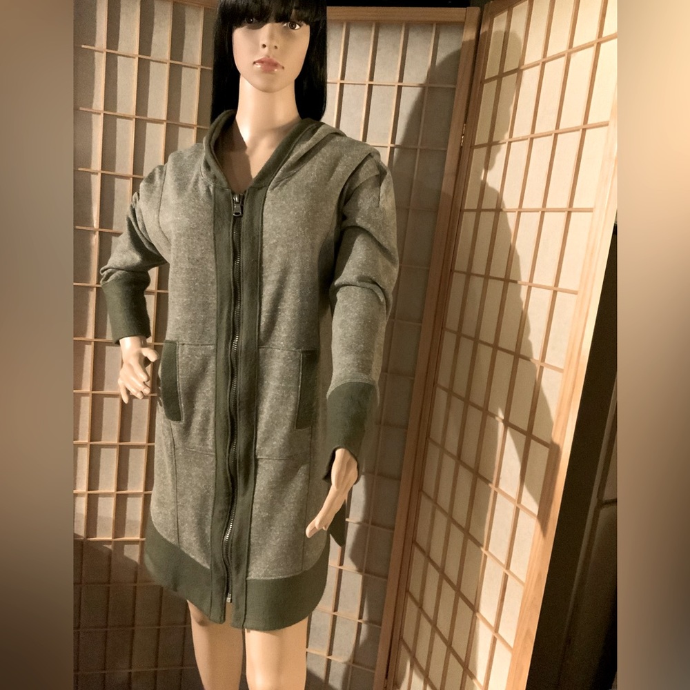 VENUS - Olive green fleece hooded jacket. Sz XL